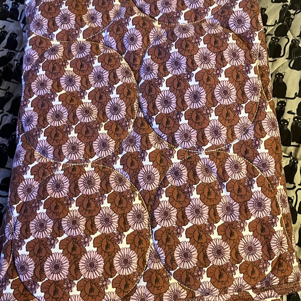Kate Quinn Poppies & Daisies Cotton Circle Blanket Stroller Quilt